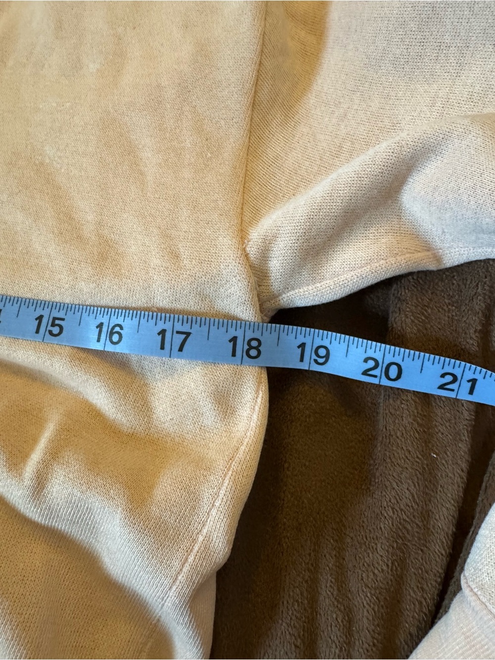 3/$10 Vintage 70s Garfield Sweater (PLS READ) - Picture 4 of 4